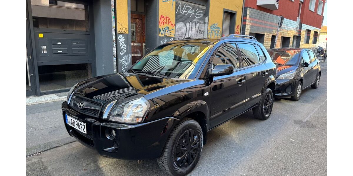 Hyundai TUCSON 152.000 km 3.500 &euro; Köln 50825