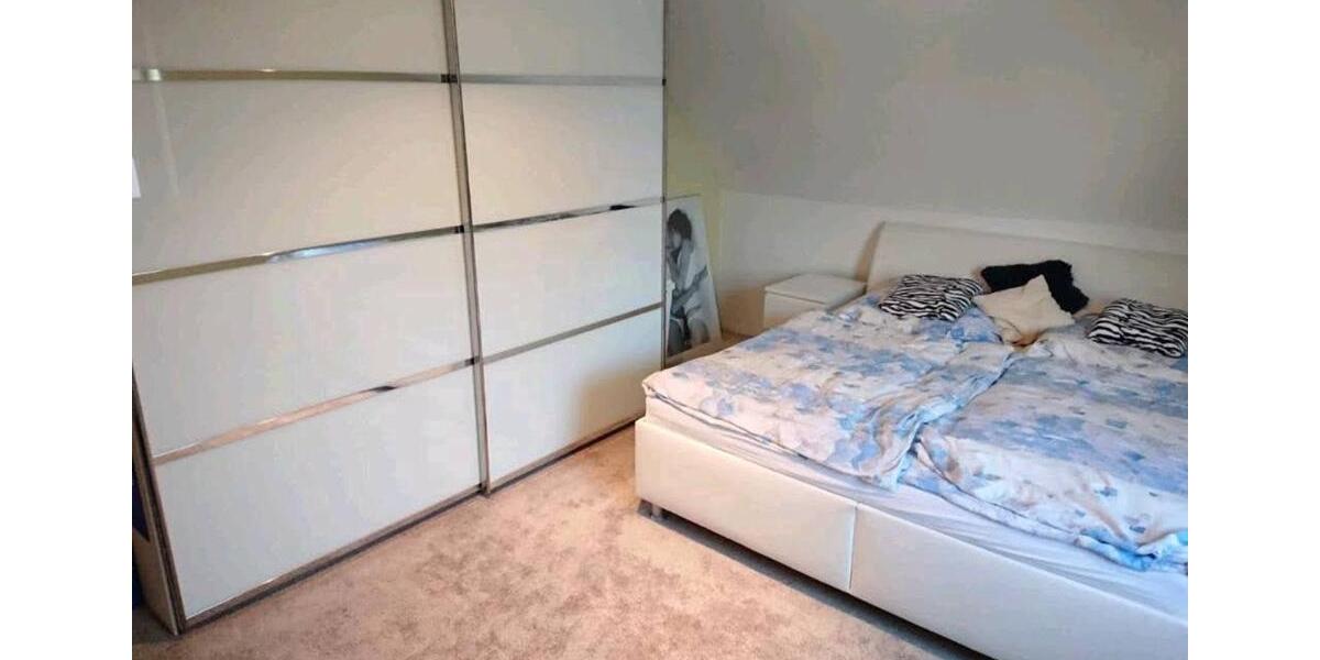 Dachgeschoßwohnung Wermelskirchen - 3.5 Zimmer, 60 m&sup2;, 132.000&euro; | Angebot:25887273