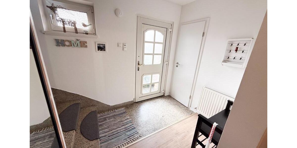 Doppelhaushälfte mit großem Garten und viel Nutzfläche 6 zimmer