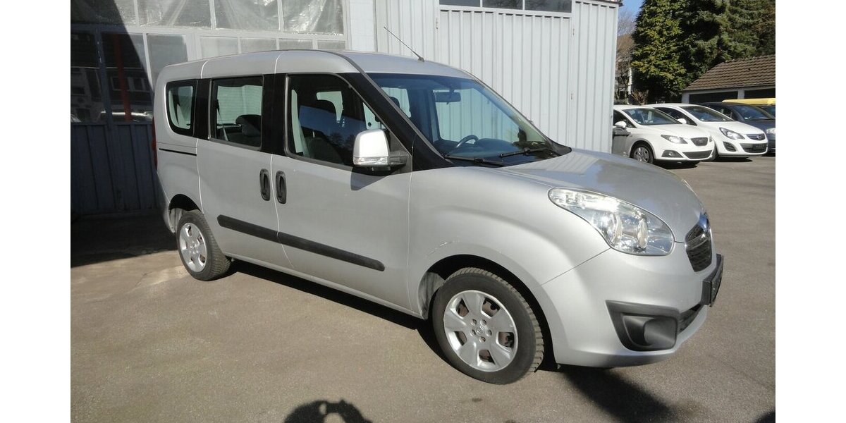 Opel Combo Edition 1,6 d Klima PDC SHZ AHK 5Sitzer 124.000 km 6.390 &euro; Neuss 41462