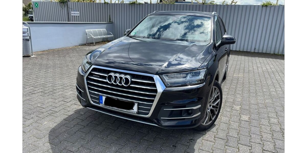 Audi Q7 174.500 km 26.900 &euro; Köln 51107