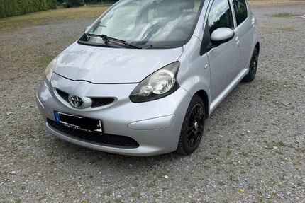 Toyota Aygo (X) 192.763 km 1.590 &euro; Düsseldorf 40472