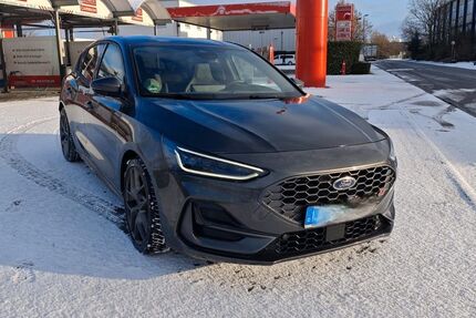 Ford Focus 23.150 km 30.500 &euro; Grevenbroich 41515