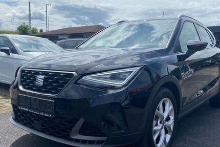 Seat Arona 7.900 km 21.400 &euro; Köln 50677