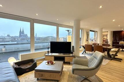 CITYHOUSE: Penthouse - Kölns schönster Blick auf den Dom! 90 m² Terrasse in Süd-West-Ausrichtung 3 zimmer