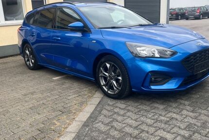 Ford Focus 181.608 km 8.500 &euro; Neuss 41469