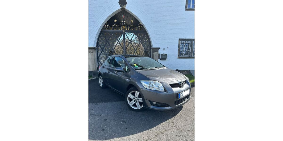 Toyota Auris 219.755 km 2.780 &euro; Köln 51067
