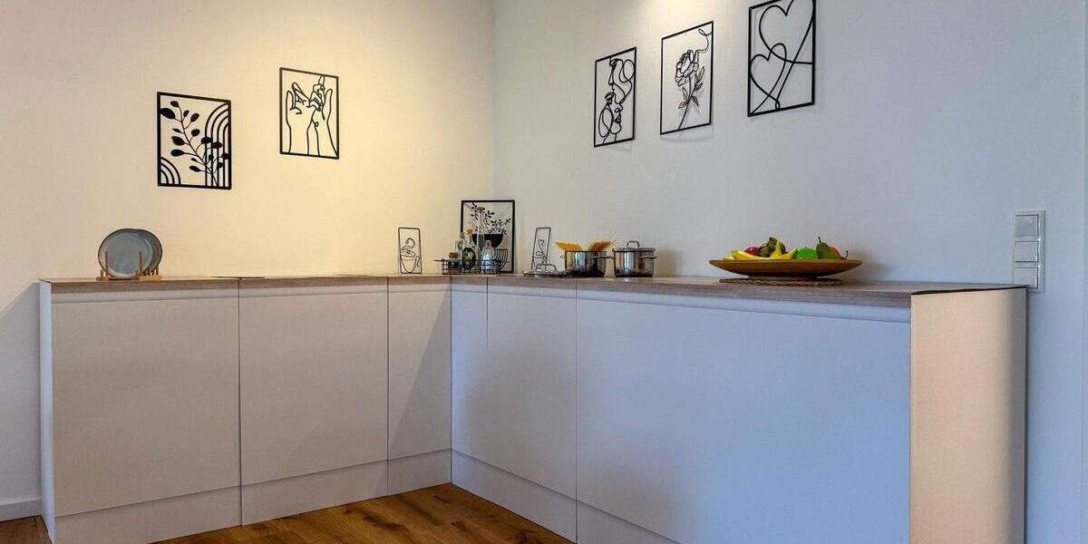 *TOP* modernisierte 4- Zimmer- Wohnung mit Garten und Doppelgarage 4 zimmer