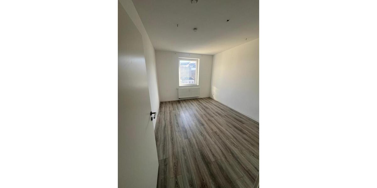 Etagenwohnung Bergheim - 3 Zimmer, 85 m&sup2;, 1.495&euro; | Angebot:26366555