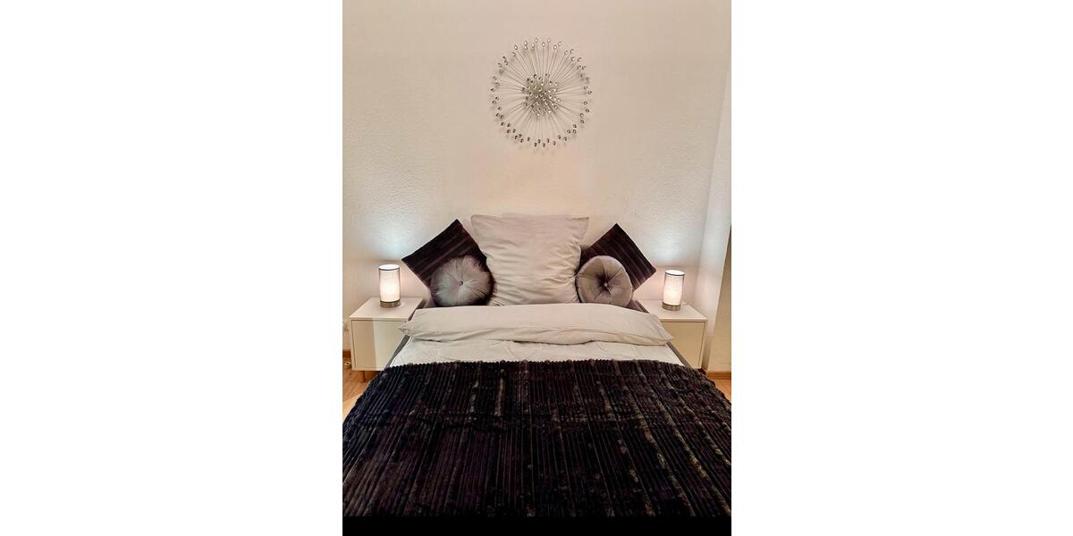 Dachgeschoßwohnung Köln Nippes - 2 Zimmer, 55 m&sup2;, 1.330&euro; | Angebot:25239858