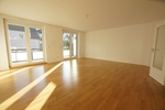 Moderne und großzügige 5 Zimmer-Wohnung über zwei Etagen mit separatem Eingang und Einbauküche - Maisonettenwohnung Düsseldorf Heerdt | Angebot:27313431