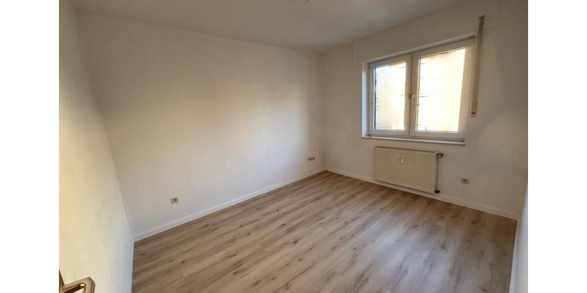 Etagenwohnung Bergheim - 3 Zimmer, 79 m&sup2;, 180.000&euro; | Angebot:25713617