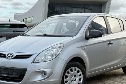 Hyundai i20 74.000 km 3.950 &euro; Erftstadt 50374