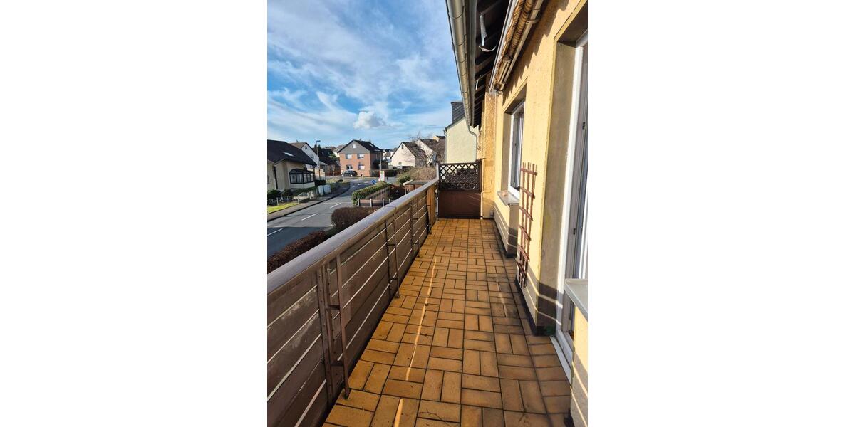 Etagenwohnung Leverkusen Bürrig - 3 Zimmer, 82 m&sup2;, 1.300&euro; | Angebot:24795132