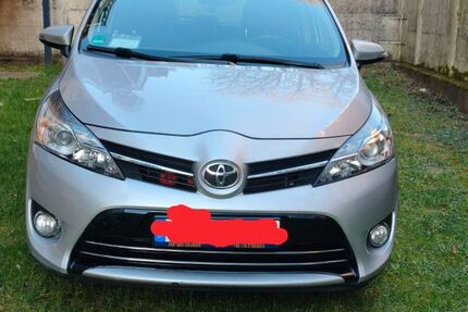 Toyota Verso 107.000 km 13.999 &euro; Solingen 42655