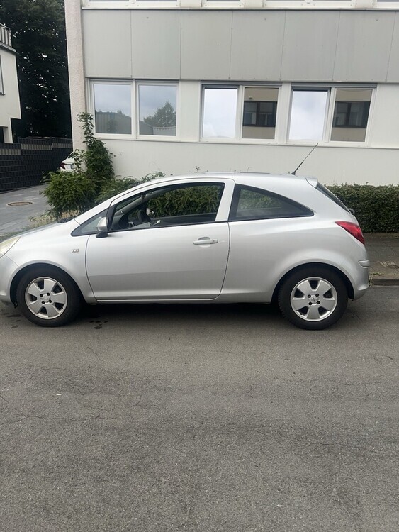 Opel Corsa D 179.000 km 2.500 € Solingen 42651