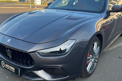 Maserati Ghibli 59.800 km 76.980 &euro; Köln 50829