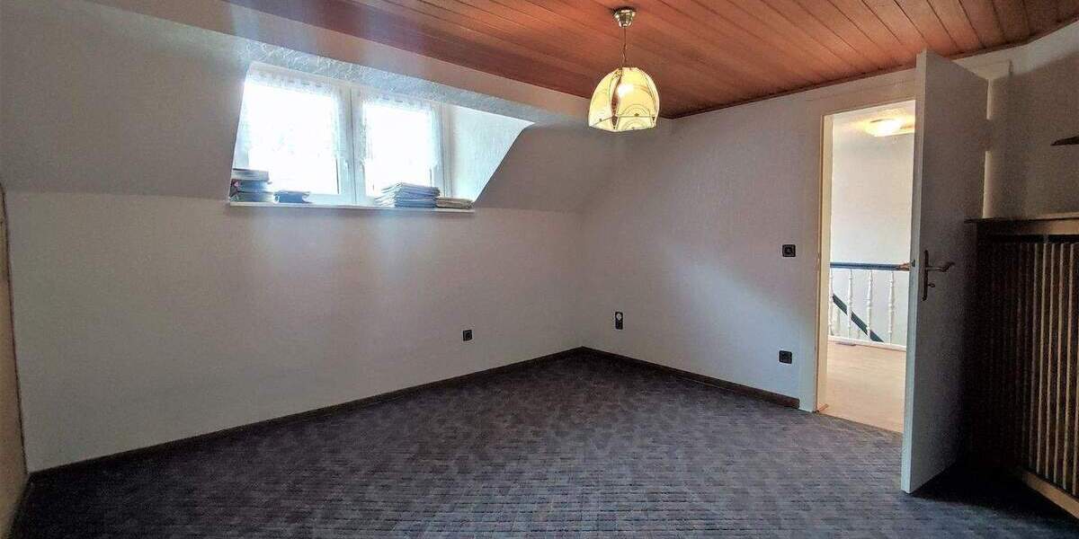 Reihenmittelhaus Düsseldorf Heerdt - 1 Zimmer, 285 m&sup2;, 695.000&euro; | Angebot:25683583