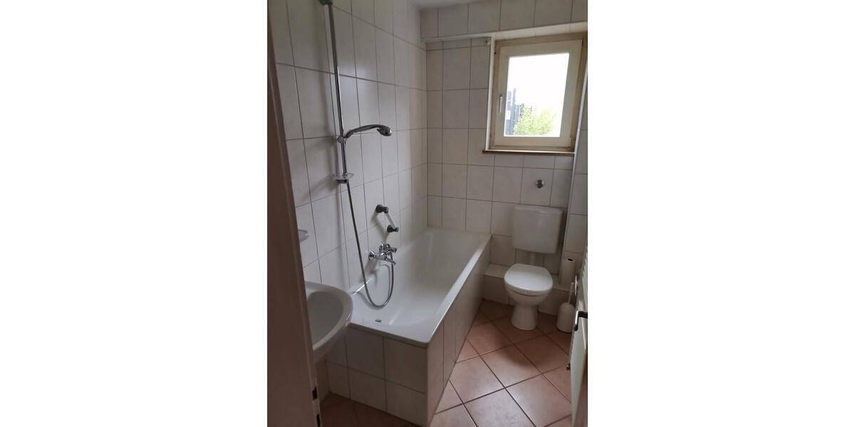 Erdgeschoßwohnung Remscheid Lüttringhausen - 2 Zimmer, 57 m&sup2;, 360&euro; | Angebot:26296355