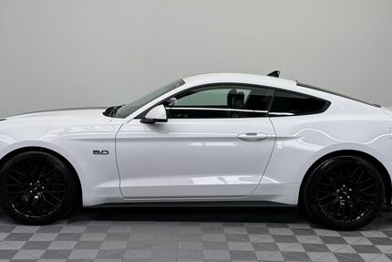 Ford Mustang 40.300 km 42.500 € Radevormwald 42477