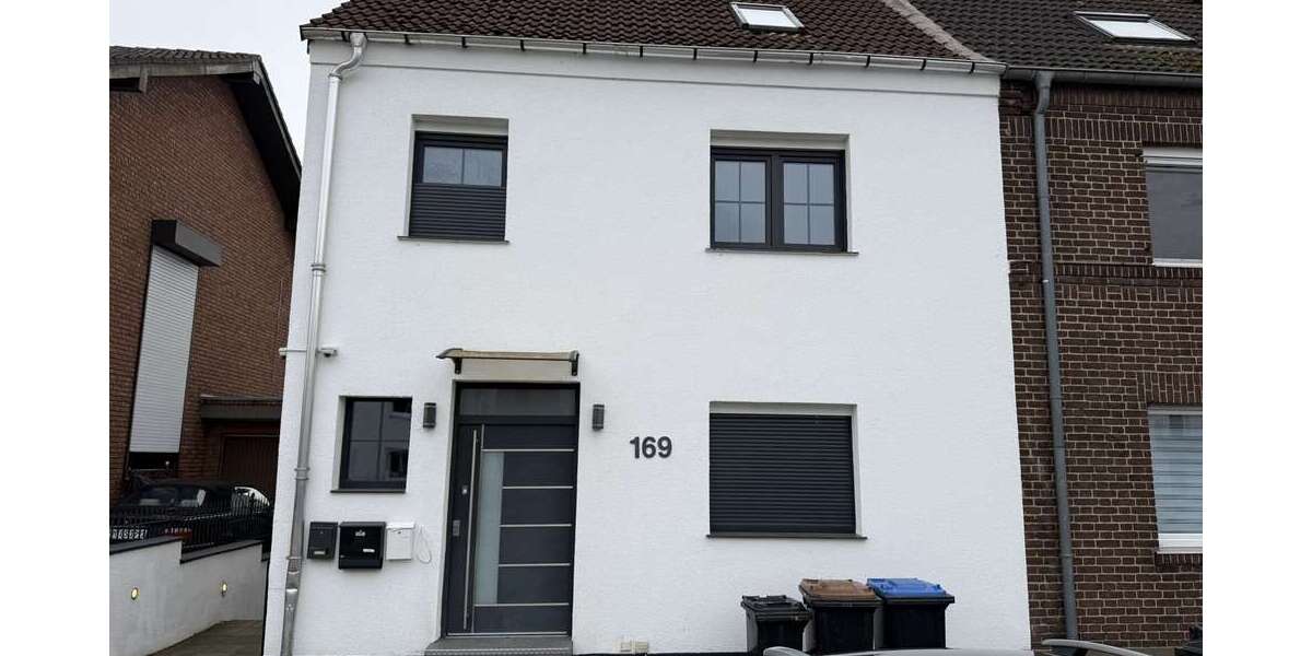 Haus zum Mieten in Kerpen 3.000 € 245 m² 10 zimmer