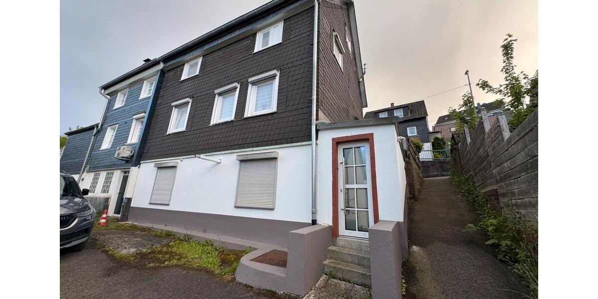 Doppelhaushälfte Remscheid Lüttringhausen - 5 Zimmer, 120 m&sup2;, 300.000&euro; | Angebot:27296262