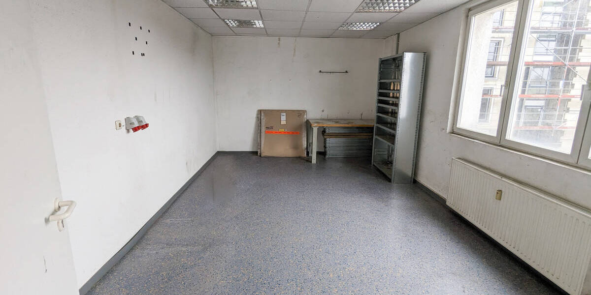 Grevenbroich: Arbeiten in historischen Mauern zimmer