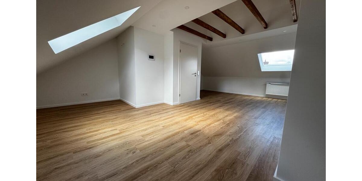 Reihenhaus Lohmar - 6 Zimmer, 170 m&sup2;, 2.690&euro; | Angebot:26345389