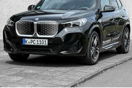 BMW iX1 2.433 km 43.990 € Köln 51063