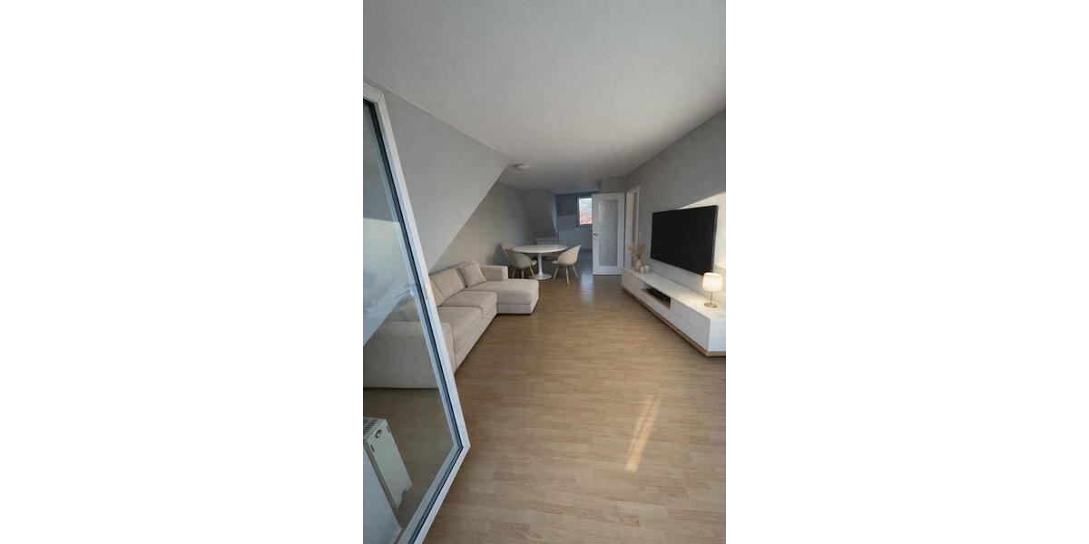 Dachgeschoßwohnung Köln Ehrenfeld - 2 Zimmer, 56 m&sup2;, 910&euro; | Angebot:25637269