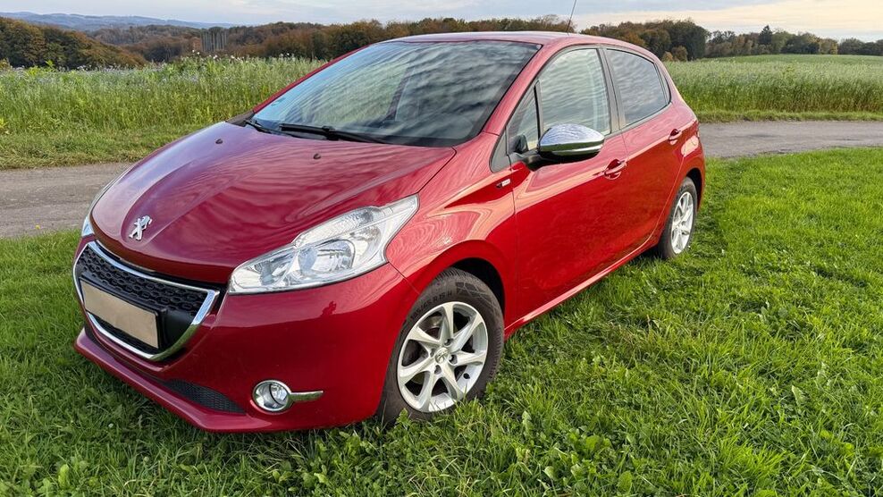 Peugeot 208 51.586 km 5.900 € Kürten 51515