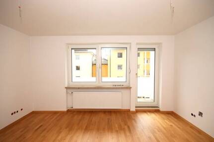 Sonnige 1 Zimmer Wohnung mit Balkon in ruhiger Lage von Neuhausen Nähe Leonrodplatz