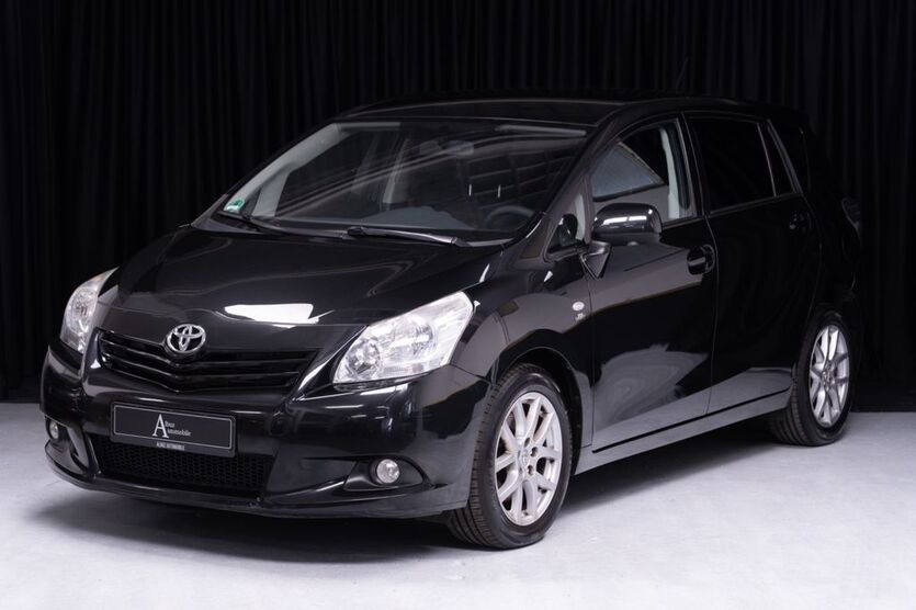 Toyota Verso 230.911 km 6.990 € Düsseldorf 40211