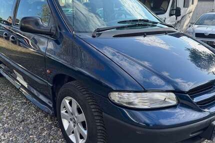 Chrysler Voyager 109.500 km 3.499 &euro; Troisdorf Sieglar 53844