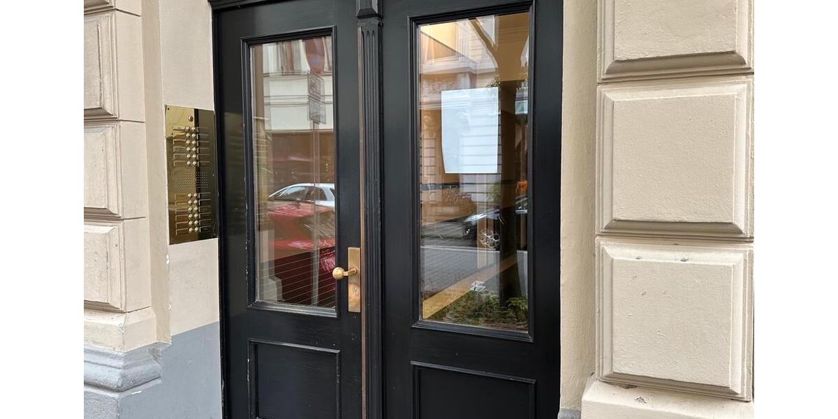 Stilvoll möblierte 2-Zimmer-Wohnung am Eigelstein zimmer