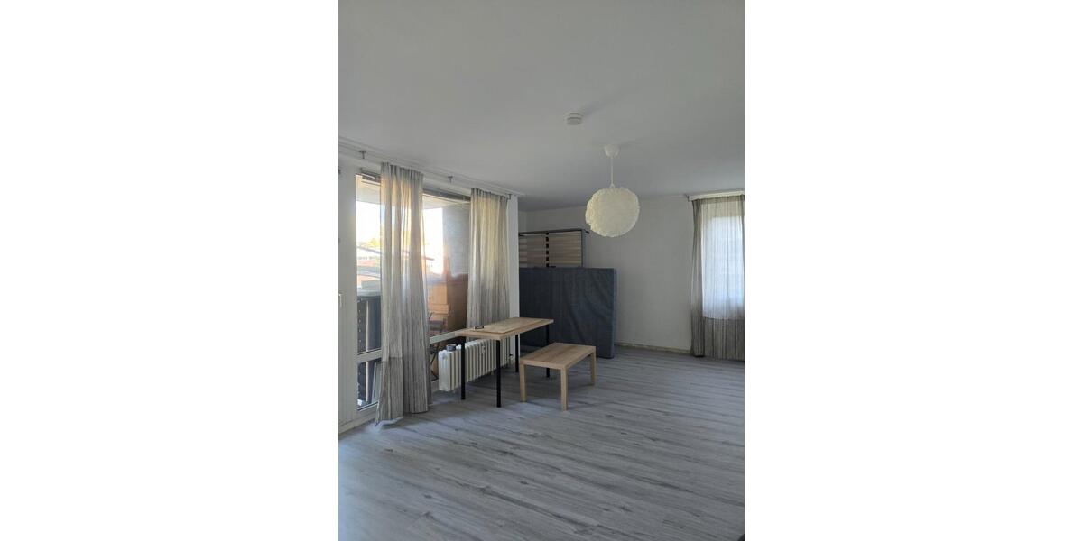 Etagenwohnung Düsseldorf Lörick - 1 Zimmer, 45 m&sup2;, 720&euro; | Angebot:26381642