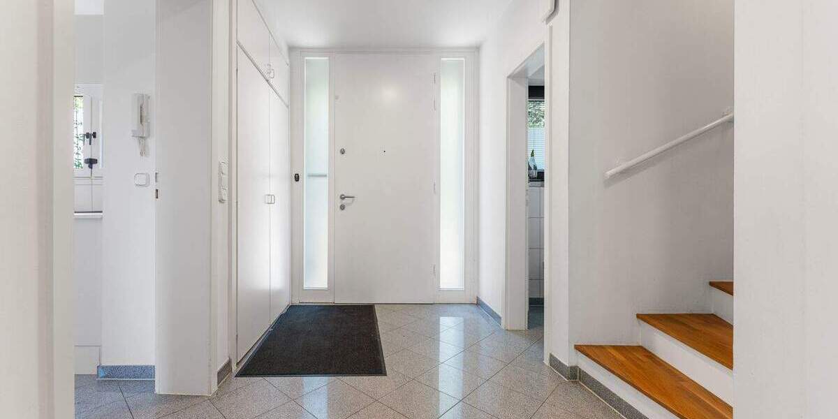 Doppelhaushälfte im Dreikönigsviertel - Stil, Ruhe & Raum für höchste Familienansprüche 5 zimmer