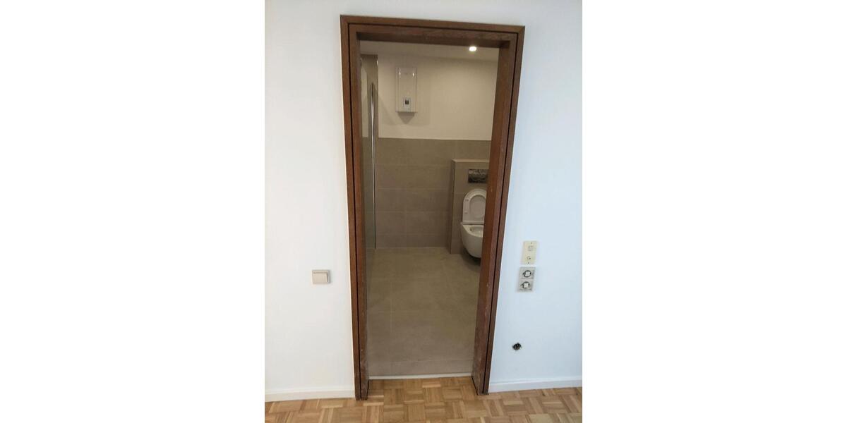 Dachgeschoßwohnung Hilden - 3 Zimmer, 120 m&sup2;, 1.900&euro; | Angebot:26336396