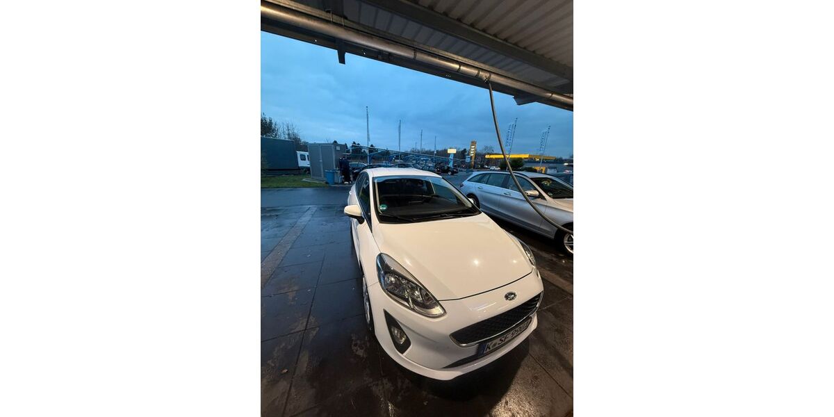 Ford Fiesta 109.862 km 7.199 &euro; Köln 51107