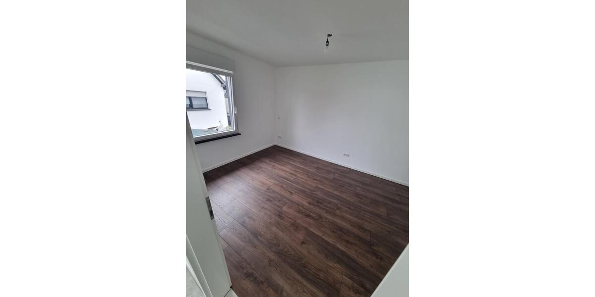Etagenwohnung Lindlar - 3 Zimmer, 68 m&sup2;, 950&euro; | Angebot:25305714