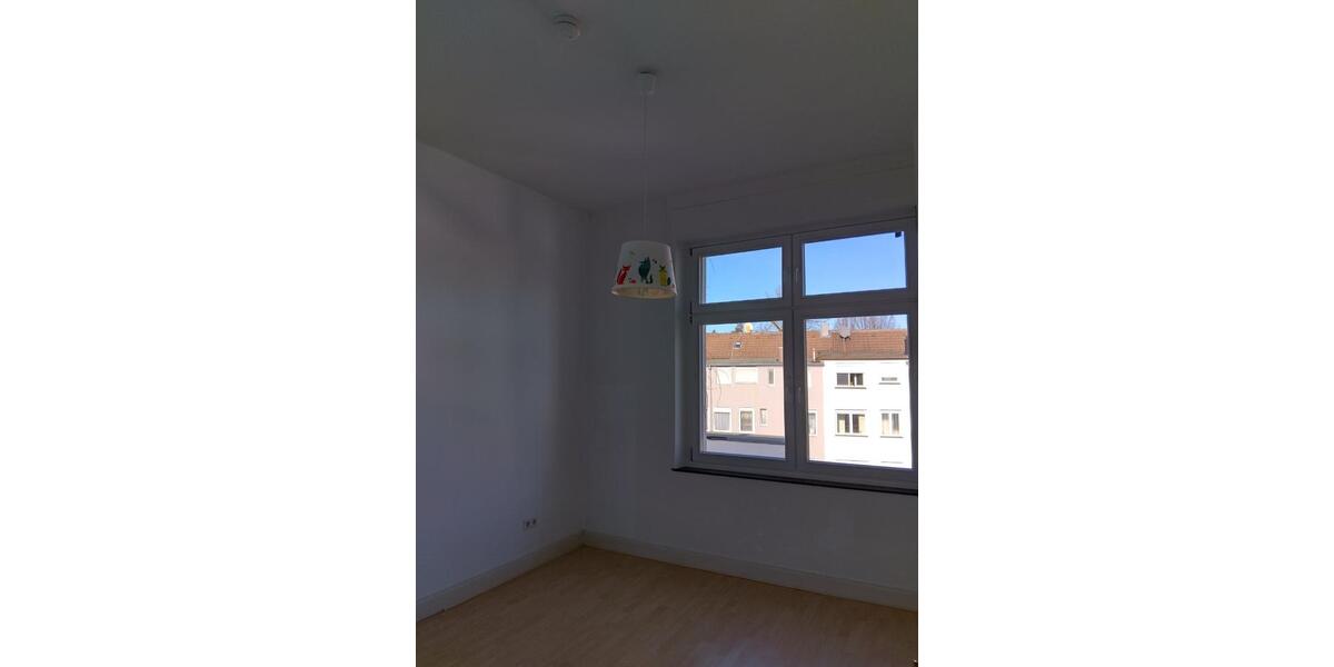 Etagenwohnung Solingen Ohligs - 5 Zimmer, 105 m&sup2;, 850&euro; | Angebot:24853256