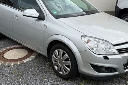 Opel Astra 206.011 km 1.450 &euro; Düsseldorf 40231