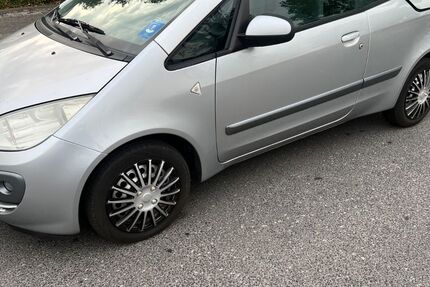 Mitsubishi Colt 56.935 km 1.499 &euro; Düsseldorf 40239