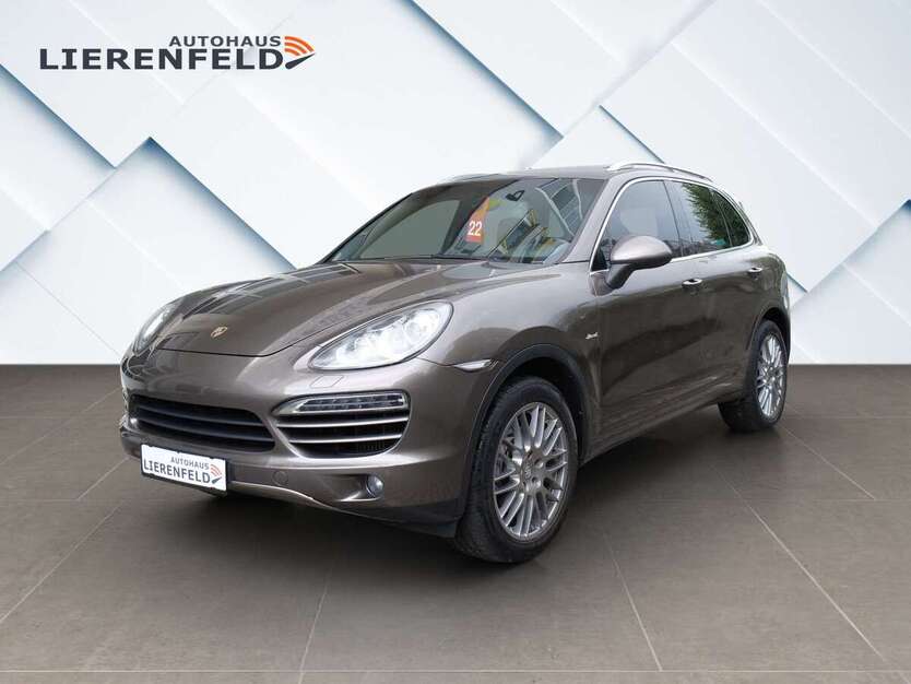 Porsche Cayenne 265.197 km 14.990 € Düsseldorf 40231