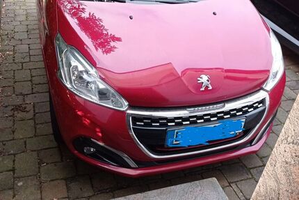Peugeot 208 94.000 km 6.500 &euro; Kerpen 50169