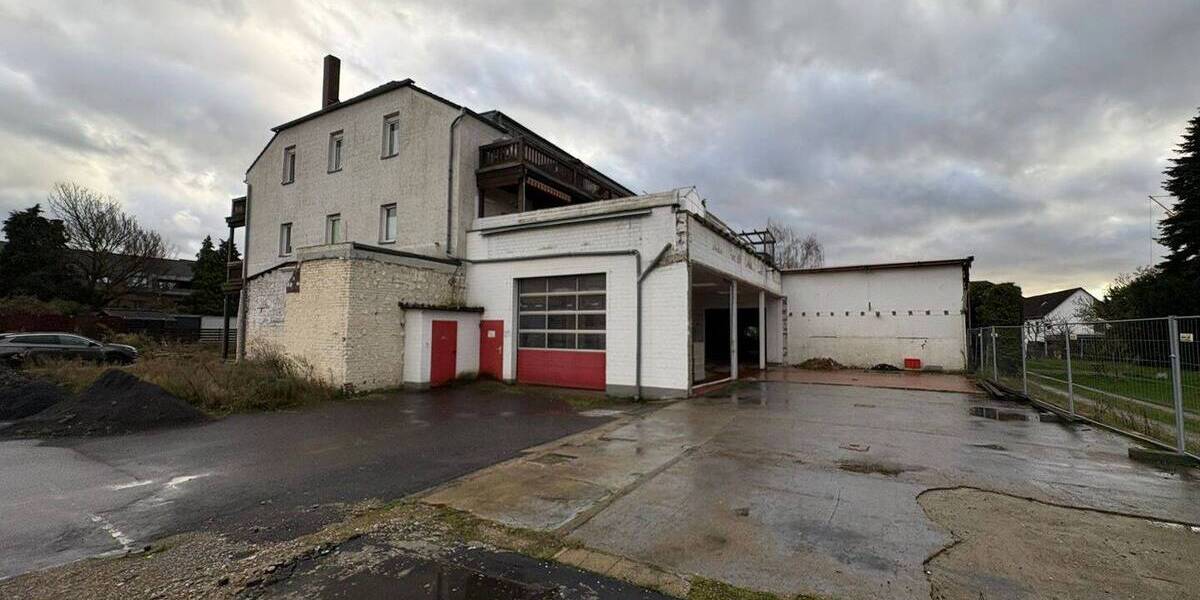 Preisreduzierung: Mehrfamilienhaus mit 14 Einheiten & Wohngrundstück für Neubau bei Leverkusen 3 zimmer