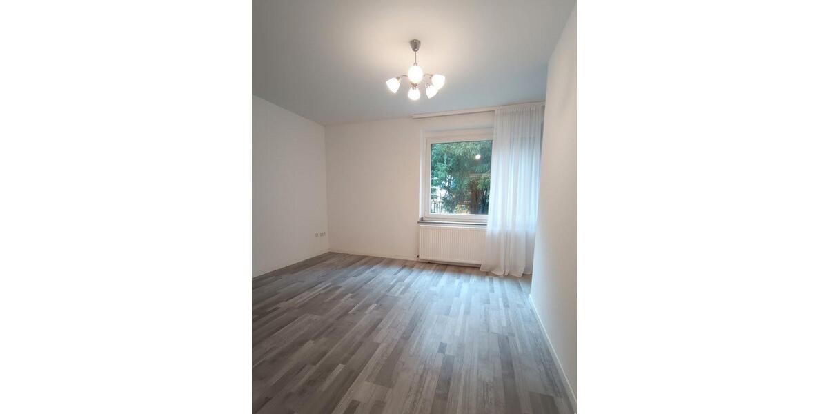 Erdgeschoßwohnung Neuss - 1 Zimmer, 33 m&sup2;, 111.950&euro; | Angebot:27132105