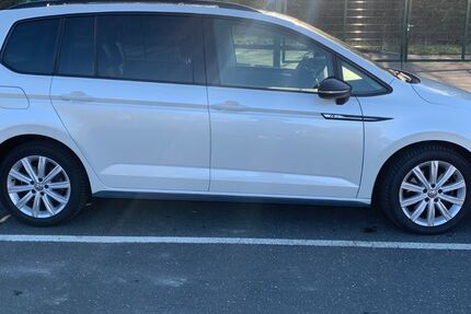 VW Touran 144.800 km 18.000 &euro; Wülfrath 42489