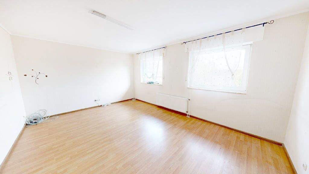 Kerpen-Sindorf! Sonnenhelles Einfamilienhaus mit Terrasse, Garten. Pool und Garage in begehrter Wohnlage! (LK 4840) 4 zimmer