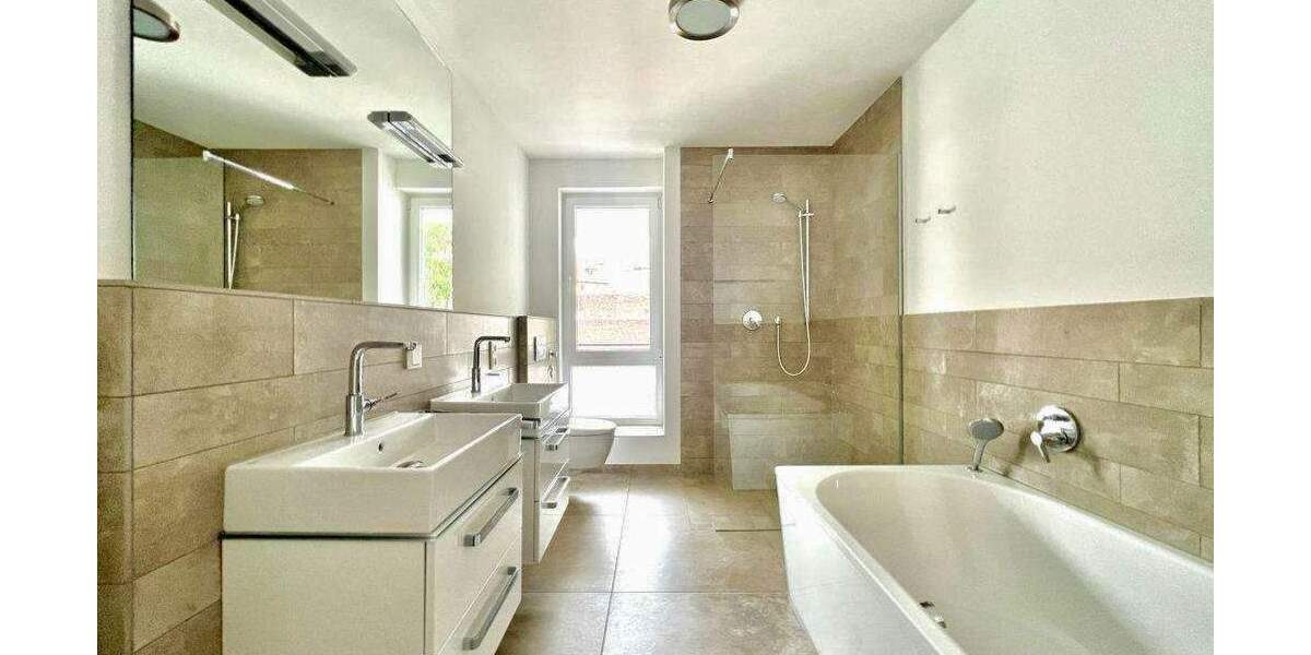 Etagenwohnung Düsseldorf Friedrichstadt - 3 Zimmer, 162 m&sup2;, 2.500&euro; | Angebot:25471854